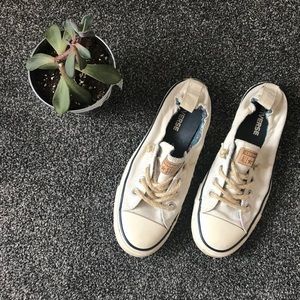 Women’s off white converse